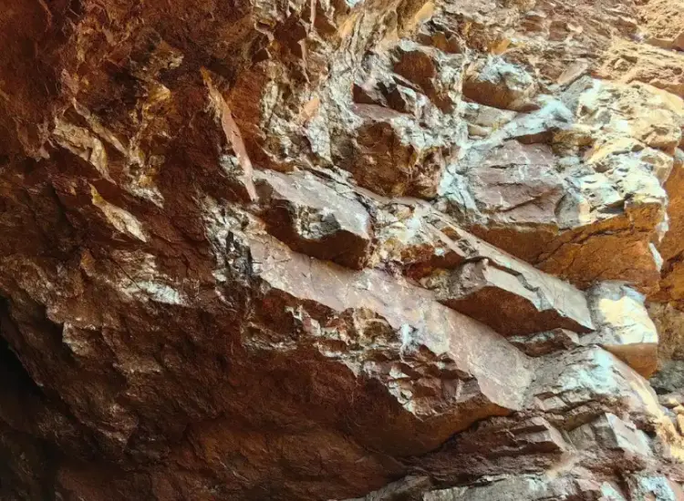 Test integrato di lavorazione mineraria-metallurgia di minerali ossidi associati