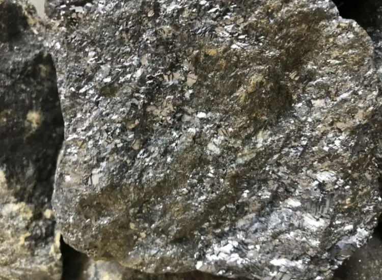 Test di separazione per flottazione di minerali solfuri di rame-piombo-zinco