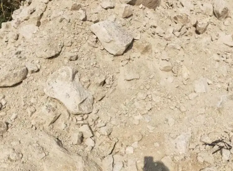 Test per l'estrazione del litio da scorie di litio di bassa qualità