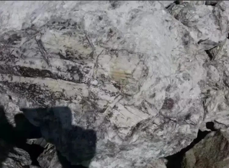 Test sull'estrazione del litio dallo spodumene