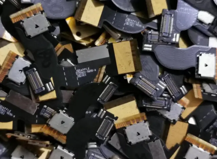 Test di recupero delle risorse dai rifiuti elettronici polimetallici