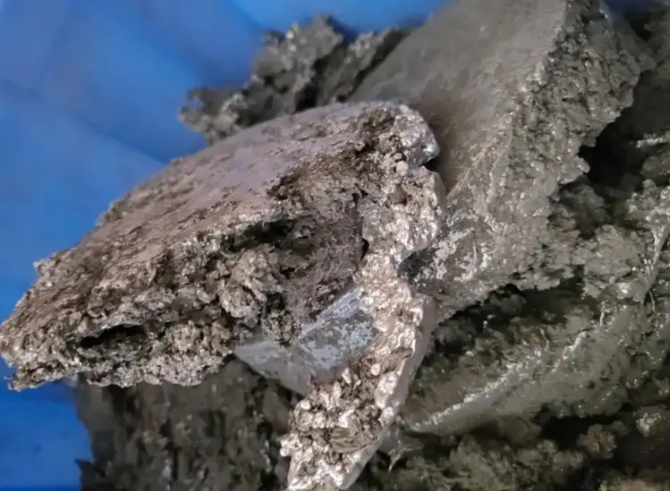 Test di arricchimento dei metalli dal residuo chimico dello stagno