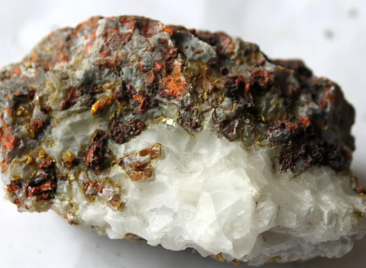 Test integrato di lavorazione mineraria-metallurgia su minerali polimetallici associati