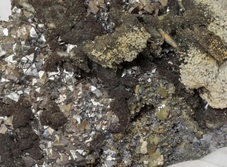 Test di separazione per flottazione di minerali solfuri complessi